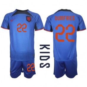 Holandsko Denzel Dumfries #22 Venkovní dres komplet pro Děti MS 2022 Krátkým Rukávem (+ Krátké kalhoty)