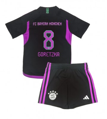 Bayern Munich Leon Goretzka #8 Venkovní dres komplet pro Děti 2023-24 Krátkým Rukávem (+ Krátké kalhoty)
