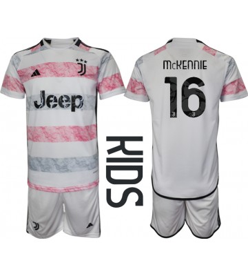 Juventus Weston McKennie #16 Venkovní dres komplet pro Děti 2023-24 Krátkým Rukávem (+ Krátké kalhoty)