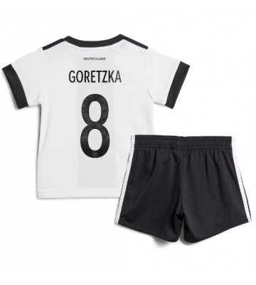 Německo Leon Goretzka #8 Domácí dres komplet pro Děti MS 2022 Krátkým Rukávem (+ Krátké kalhoty)